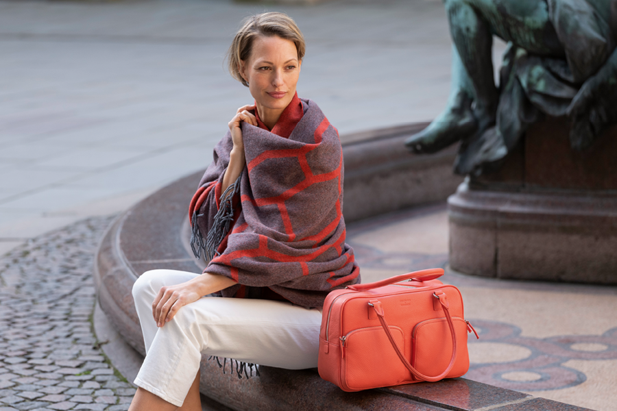 Taschen Chi Chi Fan x Torquato City Bag Geranio - 2Chi Chi Fan x Torquato City Bag Geranio - 3Chi Chi Fan x Torquato City Bag Geranio - 4 +2 Chi Chi Fan x Torquato City Bag Geranio